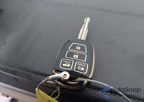 2013 Toyota Camry Le z USA, uszkodzony, nr VIN 4T1BF1FKXDU708627